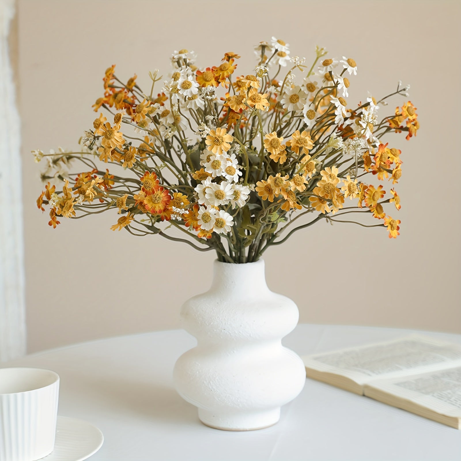 Classic Plastic Daisy Bouquet by MOHUAGE – Lifelike Artificial Flower Swags for Elegant Home Decor, Weddings, and All-Year Festivities, Perfect for Christmas, Easter, Thanksgiving, Valentine&