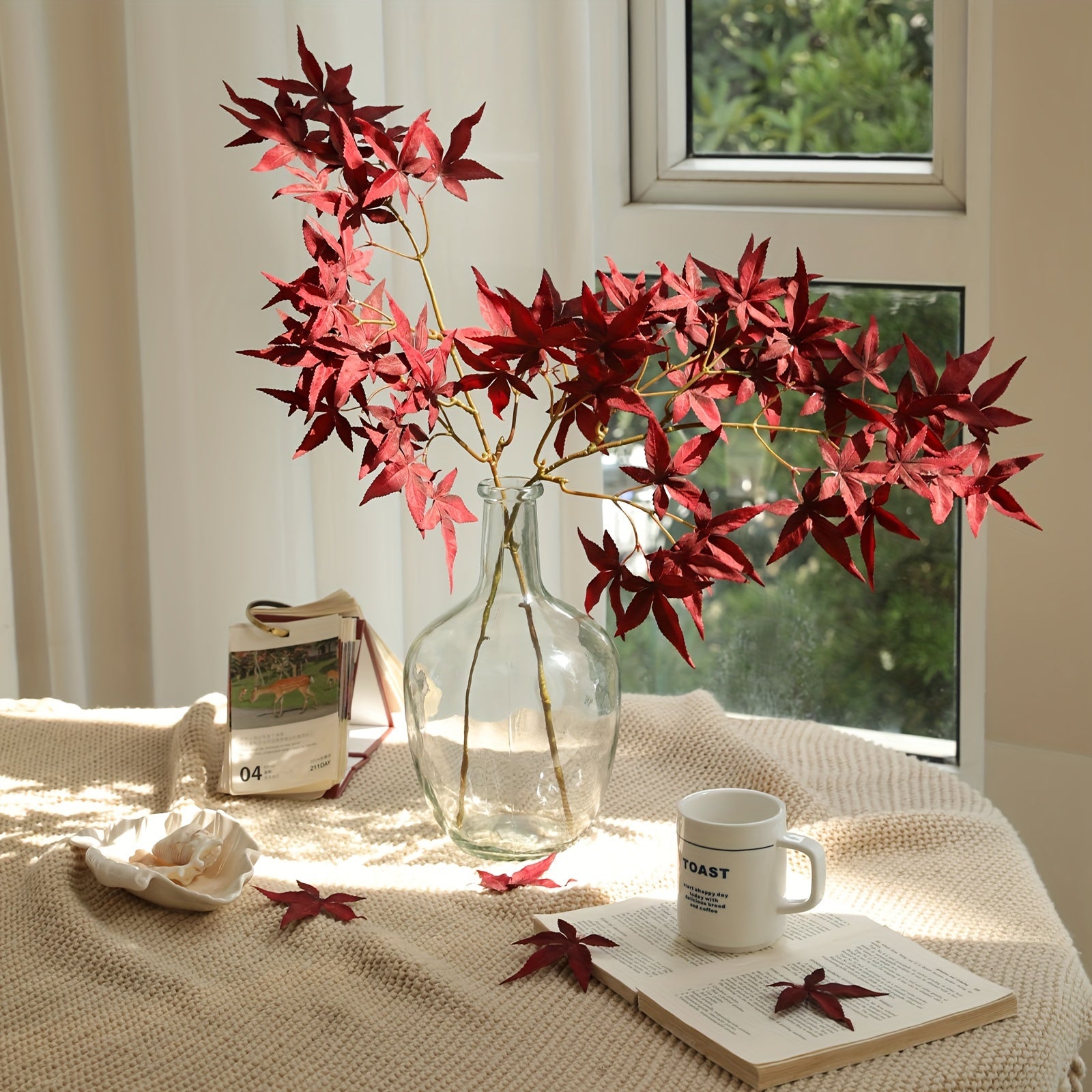 High-Quality Artificial Maple Tree: Perfect for Wedding, Garden, Home Party, and Tabletop Decoration - Suitable for Christmas, Halloween, Thanksgiving, New Year, and Graduation - No Feathers, Plastic Material, and Independent Style