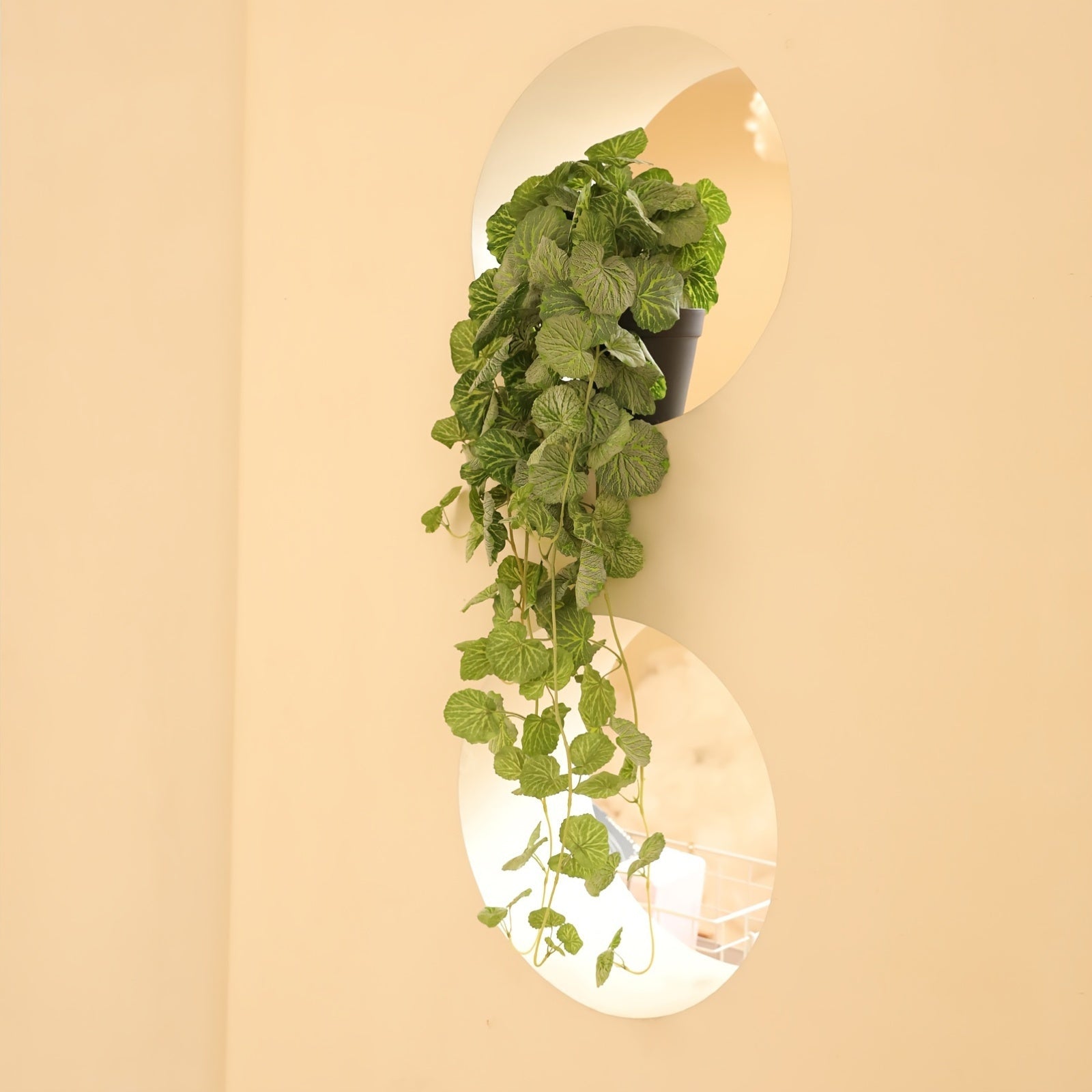 Classic Style Artificial Begonia Leaf Vine Plant Swag with Plastic Pot - Lifelike Faux Hanging Greenery for DIY Home & Office Decor, Weddings, Birthdays, Parties, Perfect for All Seasons - Maintenance-Free by MOHUAGE - Ideal for Christmas, Thanksgiving, F