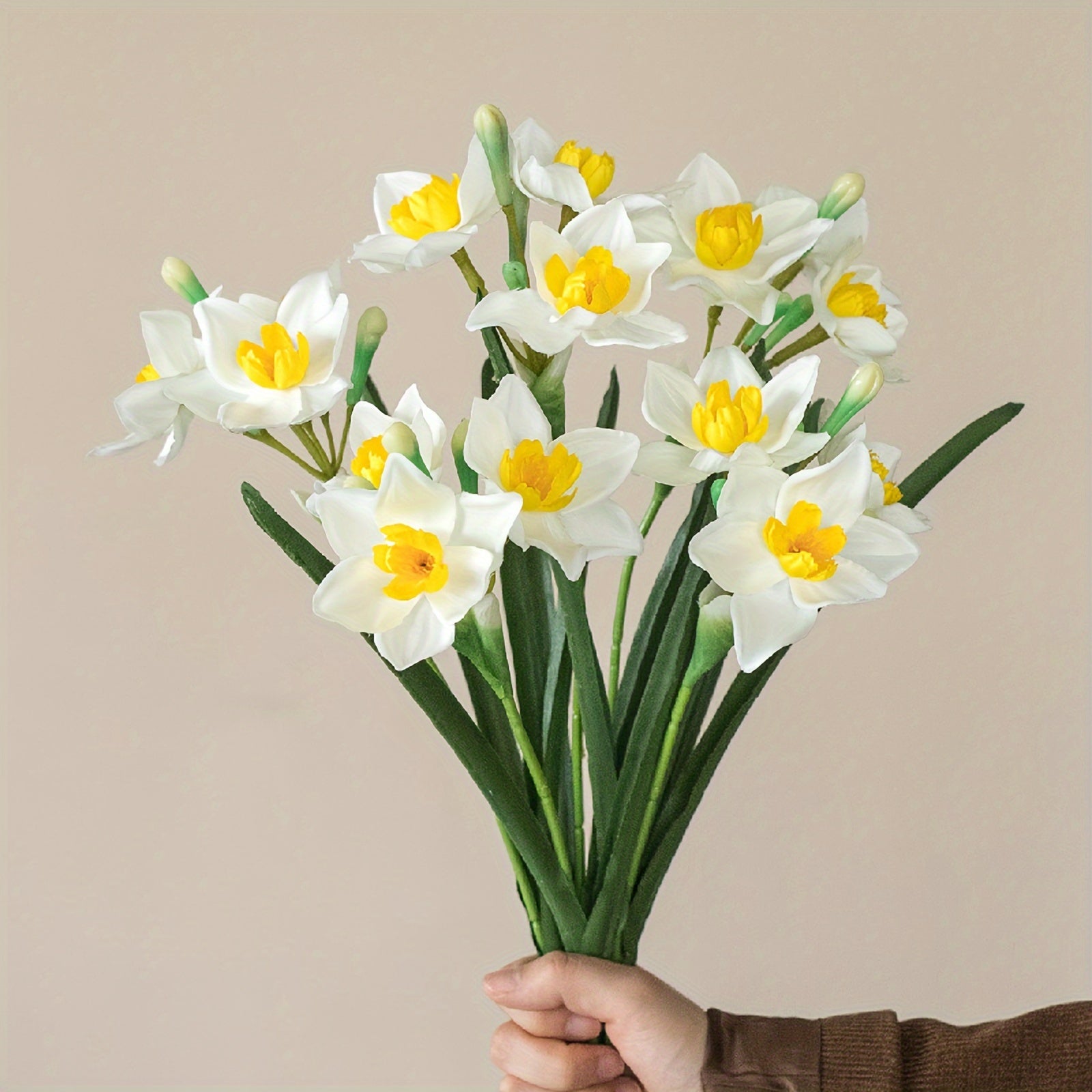 5pcs Elegant Daffodil Artificial Flowers - Beautiful Spring Decorations for Home, Bedroom, Garden - 17.7in/45cm Tall, Perfect for Valentine&