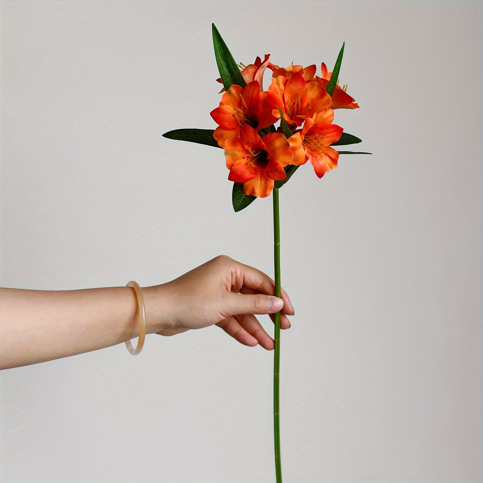 1/5pcs Artificial White Easter Lily Flowers, Fabric Fake Tiger Lily for Spring Wedding Table Centerpiece, Freestanding Home Decoration, No Vase, Ideal for Christmas, Father&