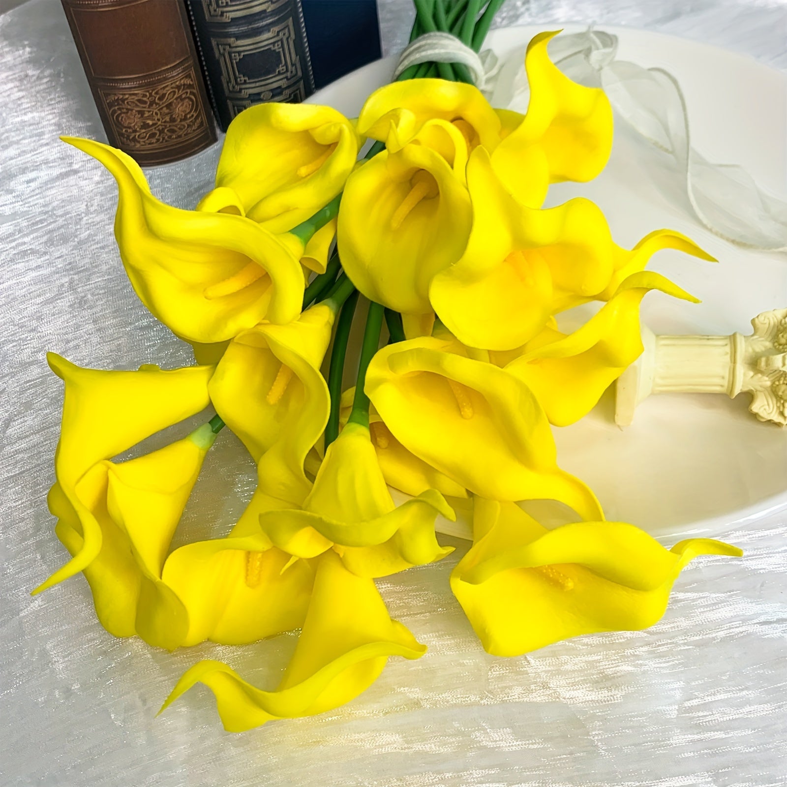 1 Bunch/8pcs Premium Oxidation Resistance Artificial Flower, White Flowers Artificial Calla Lily Silk Flowers 13.4" for Home Kitchen Wedding, Wedding Supply