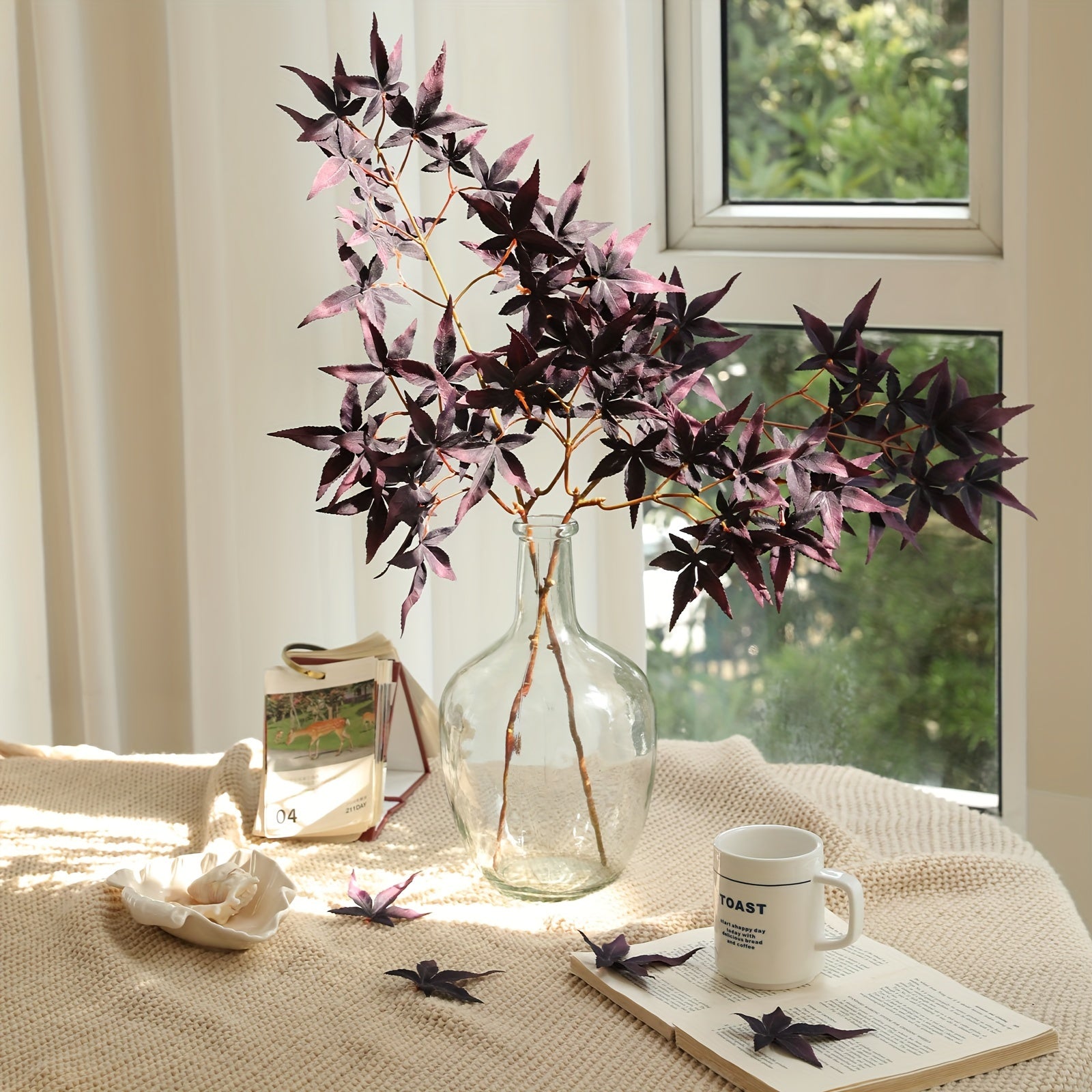 High-Quality Artificial Maple Tree: Perfect for Wedding, Garden, Home Party, and Tabletop Decoration - Suitable for Christmas, Halloween, Thanksgiving, New Year, and Graduation - No Feathers, Plastic Material, and Independent Style