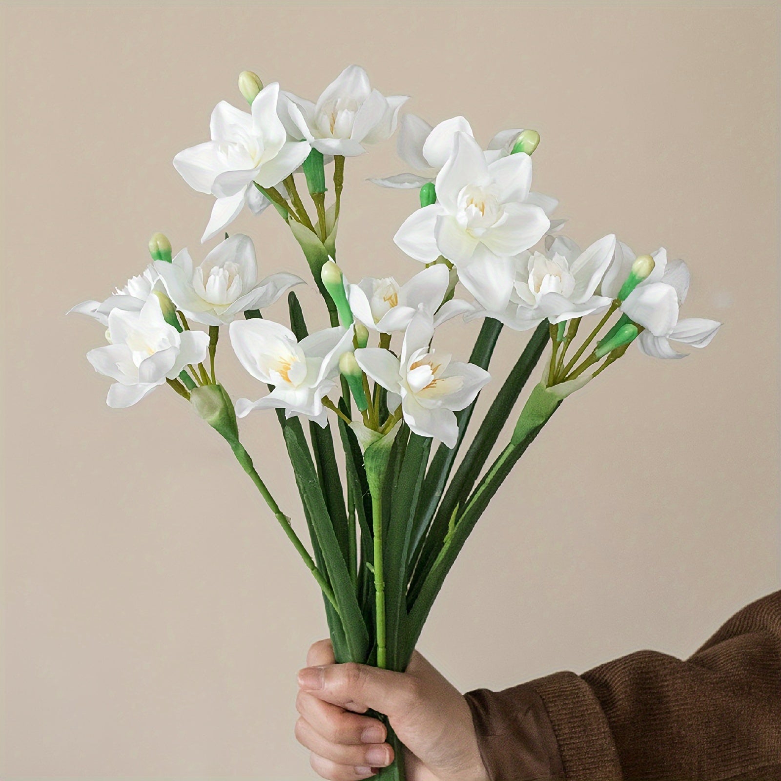 5pcs Elegant Daffodil Artificial Flowers - Beautiful Spring Decorations for Home, Bedroom, Garden - 17.7in/45cm Tall, Perfect for Valentine&
