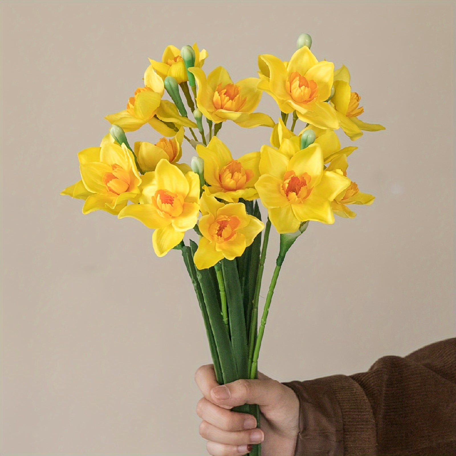 5pcs Elegant Daffodil Artificial Flowers - Beautiful Spring Decorations for Home, Bedroom, Garden - 17.7in/45cm Tall, Perfect for Valentine&