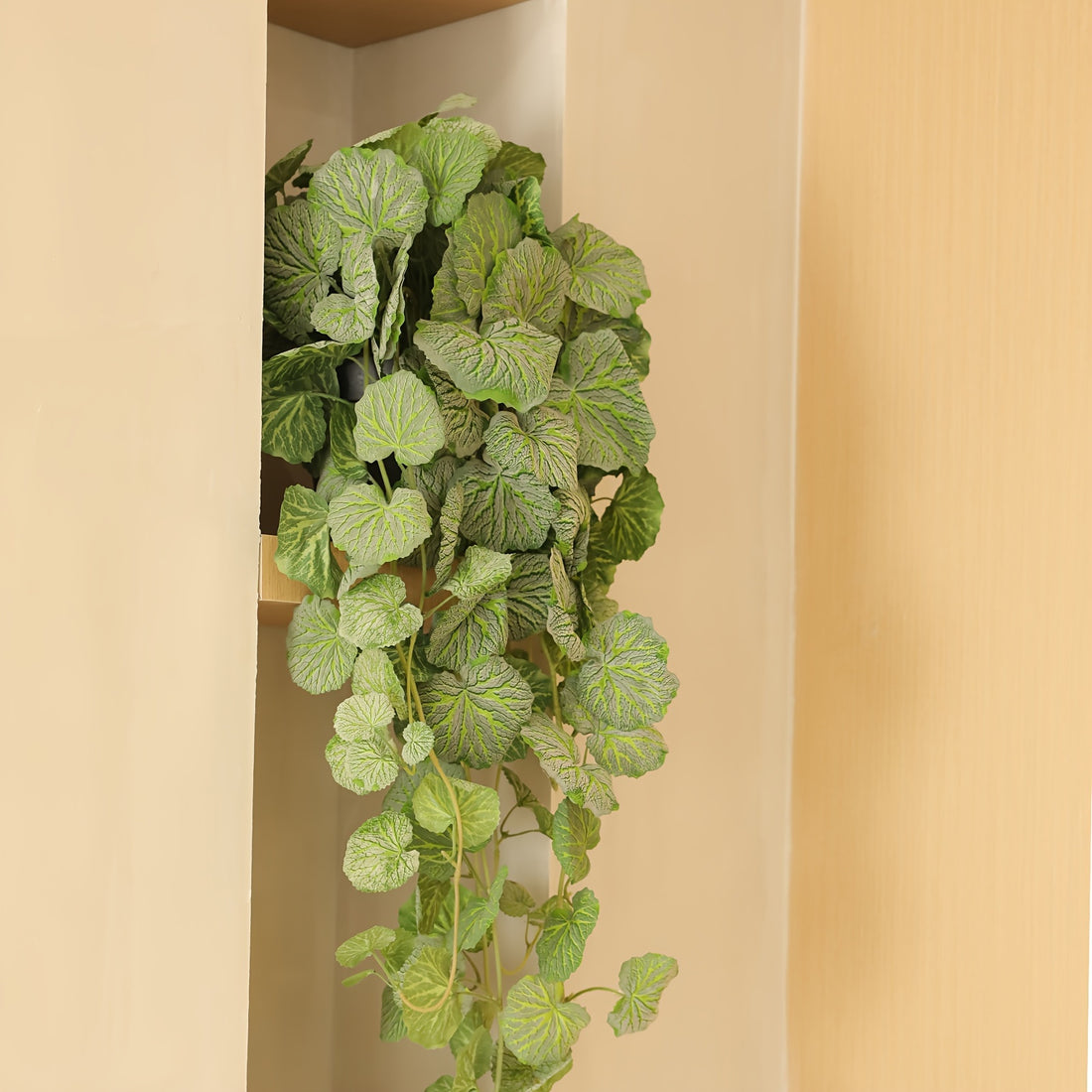Classic Style Artificial Begonia Leaf Vine Plant Swag with Plastic Pot - Lifelike Faux Hanging Greenery for DIY Home &amp; Office Decor, Weddings, Birthdays, Parties, Perfect for All Seasons - Maintenance-Free by MOHUAGE - Ideal for Christmas, Thanksgiving, F