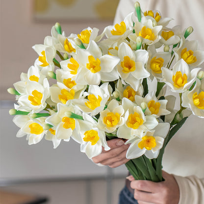 5pcs Elegant Daffodil Artificial Flowers - Beautiful Spring Decorations for Home, Bedroom, Garden - 17.7in/45cm Tall, Perfect for Valentine&